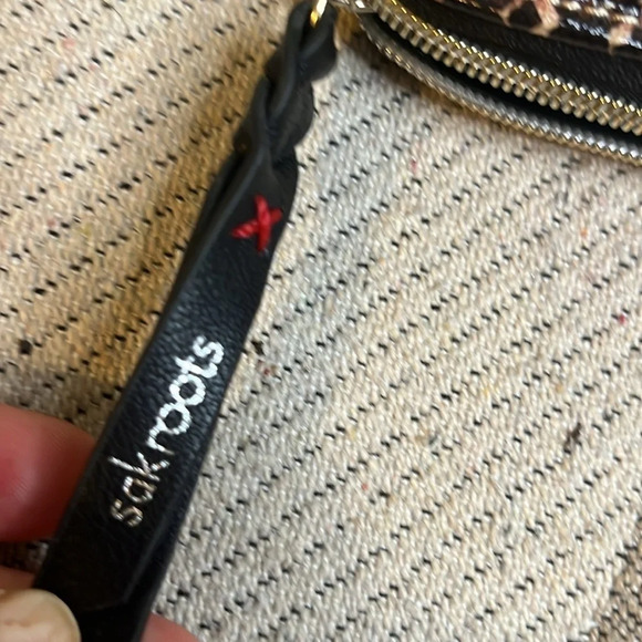 Sakroots The Sak Women's Artist Circle Wristlet - Picture 16 of 16